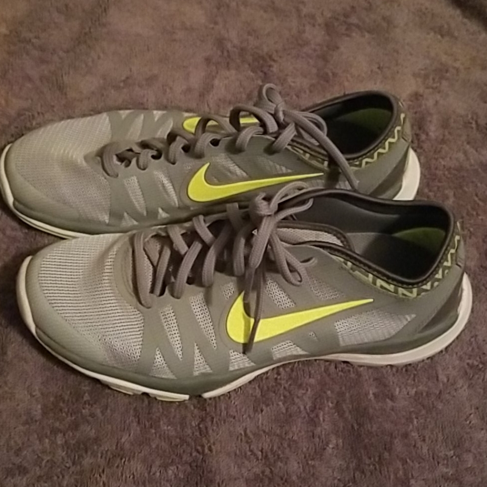 Nike fitsole running shoes